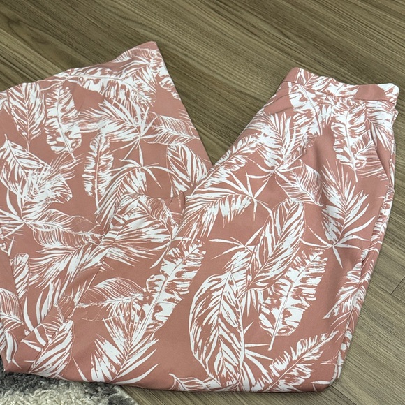 Vici Pants - Vici Pink and White Leaf Print Pants